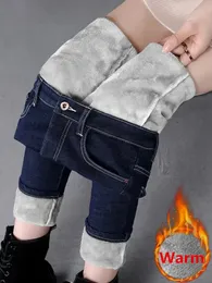 Jeans pour femmes Slim Fleece Crayon Pantalon Hiver Femmes Peluche Stretch Vaqueros Pantalon Taille Moyenne Épaissir Denim Chaud Spodnie 231206