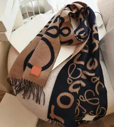 Women Designer Scarf Autumn and Winter Cashmere Ull SCARF Tjock varm sammet Graffiti Jacquard Långt sjal