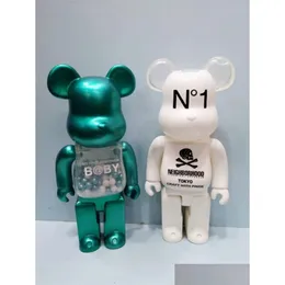 Киноигры 400% 28 см Bearbrick Evade Glue Skl Фигурки белого и черного медведя игрушка для коллекционеров Художественная работа Модель украшения Дети Drop De Dhgto