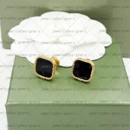 패션 디자이너 귀걸이 4/Four Leaf Clover Studs Mother-of-Pearl Agate Color White Black Hoop Earing Designers Jewelry Earring Accessorie