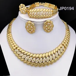 Set di gioielli da sposa Brasile color oro per le donne Dubai Collana di moda Orecchini Anello Bracciale Set Regalo per la festa della sposa 231207