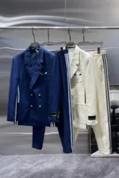 24SS Designer Mens Suits Blazers Luxury على الطراز الغربي ، خطاب ملابس ترفيهي طباعة معاطف معاطف نسائية تعاون معطف ضئيل
