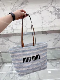 Роскошная дизайнерская сумка MUMU Пляжная дизайнерская женская соломенная сумка большой вместимости контрастного цвета через плечо Персонализированные полосатые тканые сумки Дизайнерские сумки