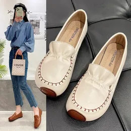 Klänningskor bekväma plattskor Spring Autumn utomhusskor pu läder kvinnor avslappnade morskor mode sko mjuka botten loafers 231207