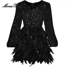 Vestidos casuais moaayina verão moda designer preto vintage festa vestido feminino v pescoço lantejoulas cintura elástica pena emendada mini curto