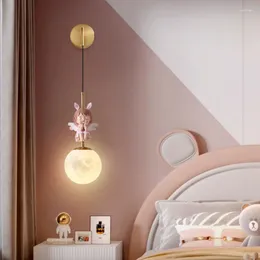 Lampada da parete Pink Little Angel Lampes Cine Girl Camera da letto LED Simple Modern Princess Room per bambini Luci da arredamento per bambini