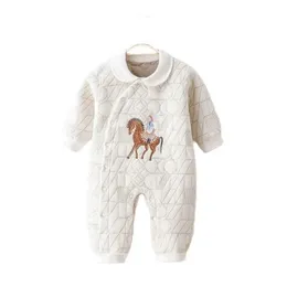 Rompers Baby Romper Footies Pajamas for 0 24m Born Girl Boy Clothes الأزرار الطويلة الأزرار للرضع بوزنة القطن TZ688 231207