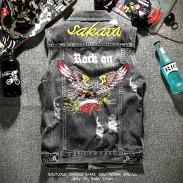 Mensjackor Mensjackan Mänskla ärmlös broderi Eagle denim Vest Jean Young Cowboy Streetware Ropa de Hombre Coat Spring och Autumn YQ231207