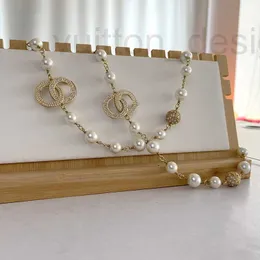 Collane con ciondolo Designer di marca Collane per donna Drill The Pearl Necklace 18 Style Wholesale Brand Double Letterchain placcato Crysatl Strass