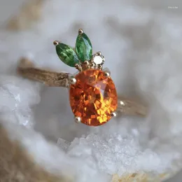 Anillos de racimo Moda Mujeres Creativa Forma de piña Accesorios de joyería para mujer Incrustaciones de diamantes de imitación Zircon