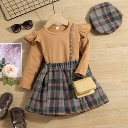 Clothing Sets Baby Girl Clothes 06 Spring Autumn Fashion Princess Dress Suit Cotton Top Plaid Pleated Skirt Hat 3 Piece set 231207