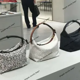 Bolsa de luxo feminina Bolsa de designer francesa Lowee Bordado de lona de alta moda Cubi Bento bolsa de bolinho