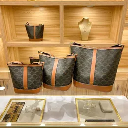Legal Copy Интернет-магазин Deisgner Celinss Bags Гонконгская женская сумка-ведро из натуральной кожи в 2023 году, новая ниша высокой вместимости Triumphal Arch для поездок на работу