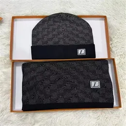 Sciarpa e cappello da uomo firmati autunno Europa di alta qualità Set di moda classica Donna Inverno Berretto di lana di cotone Sciarpe avvolgenti da donna241K