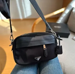 Nylon crossbody moda mens designer maletas marca mensageiro sacos de ombro novas bolsas pretas bolsa de couro senhoras envelope saco Nylon mini bolsa média