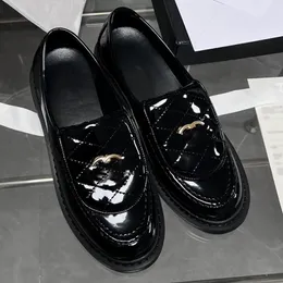 Primavera outono novo fundo plano mulheres vestido sapatos famoso designer diamante treliça metal carta famosa marca senhoras lefu sapatos lona não slides sapato de couro pequeno