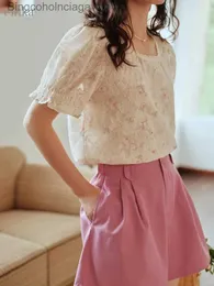 Women's T-Shirt ARTKA 2022 Summer New Women Blouse French Elegant Lace Embroidery O-Neck Shirts Puff Sle Loose Floral Shirt Fe SA29127XL231208