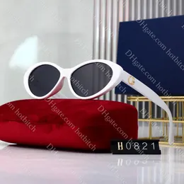 Gafas de sol de diseñador para mujer Gafas de sol opacas de moda al aire libre Carta clásica Gafas de sol de conducción Viajes de moda Gafas de playa con caja