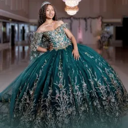 Emerald Green Shiny Ball Gown 15 Year Old Quinceanera Dresses With Cape Applique Lace Beads Floor Length Birthday Party Dress