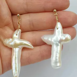 Kolczyki Dangle Fashion Natural White Cross Duże słodkowodne perłowe złoto biżuteria ucha stadnina halloweenowa akwakultura matki