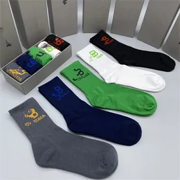 Toppsäljande män kvinnor lyxiga strumpor ullstrumpor högkvalitativa äldre gator bekväma knä sockdesigner S3