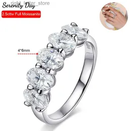 Z bocznymi kamieniami Serenity Day Real D Color 5 Kamienie 2,5 4*6 mm Owalne Pełne pierścienie moissanitowe dla kobiet S925 Srebrna opaska Srebrna biżuteria YQ231209