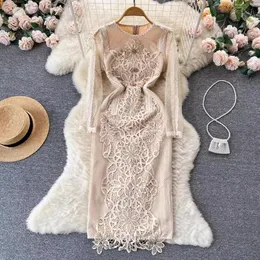 Casual Kleider 2024 Frühling Sommer Blume Stickerei Aushöhlen Kleid Frauen Langarm Häkeln Spitze Fee Bleistift Hochzeit Party Vestidos