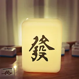 Nowość MAHJONG LED Nocne światło Chińskie Styl Nightlamp ładowanie USB Dziwne regulowane lampy stacjonarne do dekoracji sypialni domowej 231208