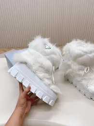 2024 Stivali da neve impermeabili Designer Scarpe invernali da donna Stivaletti da sci Moda Stivali con plateau con lacci Bottiglie con fondo spesso per esterni 35-41