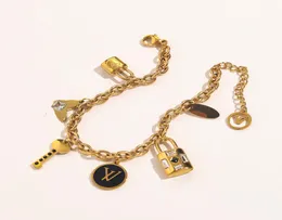 2022 Новые модные классические браслеты женские браслет из 18-каратного золота с покрытием из нержавеющей стали с кристаллами подарок для любителей браслет-манжета-цепочка Desig8267548