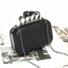 Torby wieczorowe Wzór Lichee Pu Kobiety Torka torebki Knuckle Pierścienie Kolejna Party Bride Day Clutch Łańcuch Bageve267f