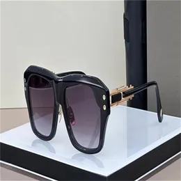 Die neue Modesonnenbrille GRAND-APX ist ein übergroßer Charakterrahmen, der starr und dennoch weich und exzessiv ist und dennoch mit einem minimalistischen Design gepaart ist2541