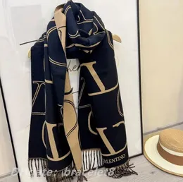 مصمم فاخر Cashmere Scarf Brand رسالة كاملة الأوشحة المطبوعة الرجال والنساء الشتاء الشتاء دافئة طويلة الشحان دافئة