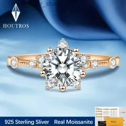 مع الحجارة الجانبية Houtros REAL Moissanite Wedding Ring 925 Sterling Sliver 18K Gold Gold Plated Snowflakes Snowsles Engagement For Women Gine Jewelry YQ231209