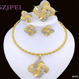 Set di gioielli da sposa Set di gioielli da donna color oro Dubai Set di gioielli placcati in oro 18k di qualità Collana bicolore Orecchini Bracciale Anello Set 231208