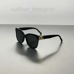 Monturas de gafas de sol Gafas de sol para mujer Brand New Paris Home Marco redondo cuadrado Etiqueta dorada Negro B0102 Resistente a los rayos UV Unisex
