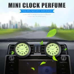 Ny 40mm 43mm lysande Auto Gauge Clock Mini Car Air Vent Quartz Clock Air Outlet Clock för styling vattentäta biltillbehör