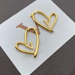 Stud Sencate Earrings Designer Fashion Ear Loop Opring Sporting for Man Women المجوهرات جيدة النوعية