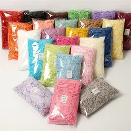 100G Pack 24 Colors Raffia Paper Grinkle Confetti تمزيقها صناديق الحلوى DIY مربع حشوة مواد زواج الزواج المنزل 247G