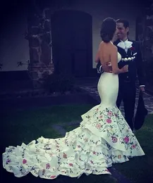 Blomma broderier mexikanska sjöjungfru bröllopsklänningar 2024 Halter Backless Corset Satin Long Formal Party Bridal Dress Vintage Vestido de Novia