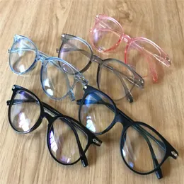 Blue Light Blocking Spectacles Anti EyesTrain Dekorativa glasögon Lätt datorstrålningsskyddsglasögon 2020 NEW332F