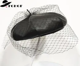 2020 Ny fascinerande svart vinterhatt chic läder franska basker med Veil Mesh Show Fashion Double Layer Women Beret Beanies Cap3085077