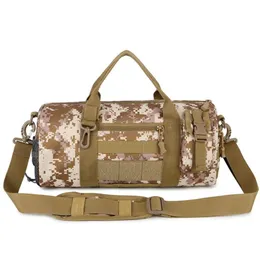 Camouflage Sports Travel Bag Overnight Carry On Bagage Påsar Män Vattentäta helgväskor SAC DE Sport Duffle Organizer Bag309f