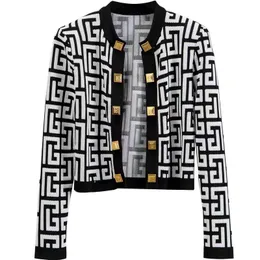 Maglioni firmati Fantasie geometriche Cardigan elegante Manica lunga Petto Bottone a contrasto Morbido Giacca in maglia Cappotti