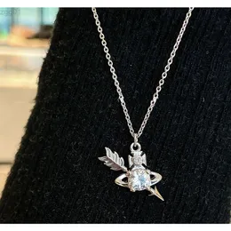 Designer Viviene Westwoods New Viviennewestwood Newempress Dowager Xis Arrow Pierced Heart Necklace Female Wore Arrow Saturn Clavicle Chain Spice Girl Hip Hop Nec