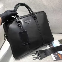 2022New Men Shourdeld Briefcaseブラックレザーデザイナーハンドバッグビジネスラップトップバッグメッセンジャーバッグネームプレートトートメンズ246F