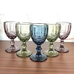 Höftkolvar 100st lot Retro Vintage Relief Red Wine Cup Gravering Prossment Glass Hushåll Juice Drink Champagne Goblet Assorted224o