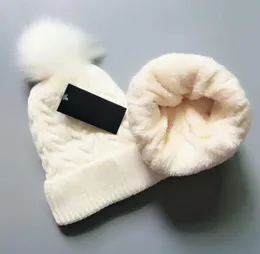 WIND WINTER VELVET BEANIE HAT WITH POMPOMS WOMENT SONED ENTER CABLE BOM POMS CASTMERE HATS Female Skull DARE CA2661817