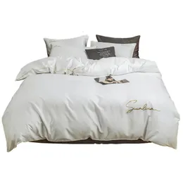 Zestawy pościeli czterocenowe pościel prosta bawełniana podwójna domowa arkusz łóżka kołdra haftowane rurki Wygodny biały kolor 231211