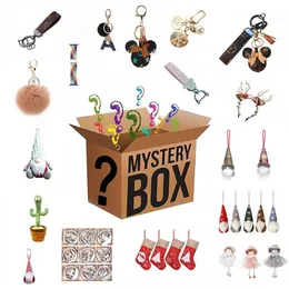 Mystery Box Christmal Decorations Party Favor Keychain Doll Lucky Mystery Boxes minst 5st235i